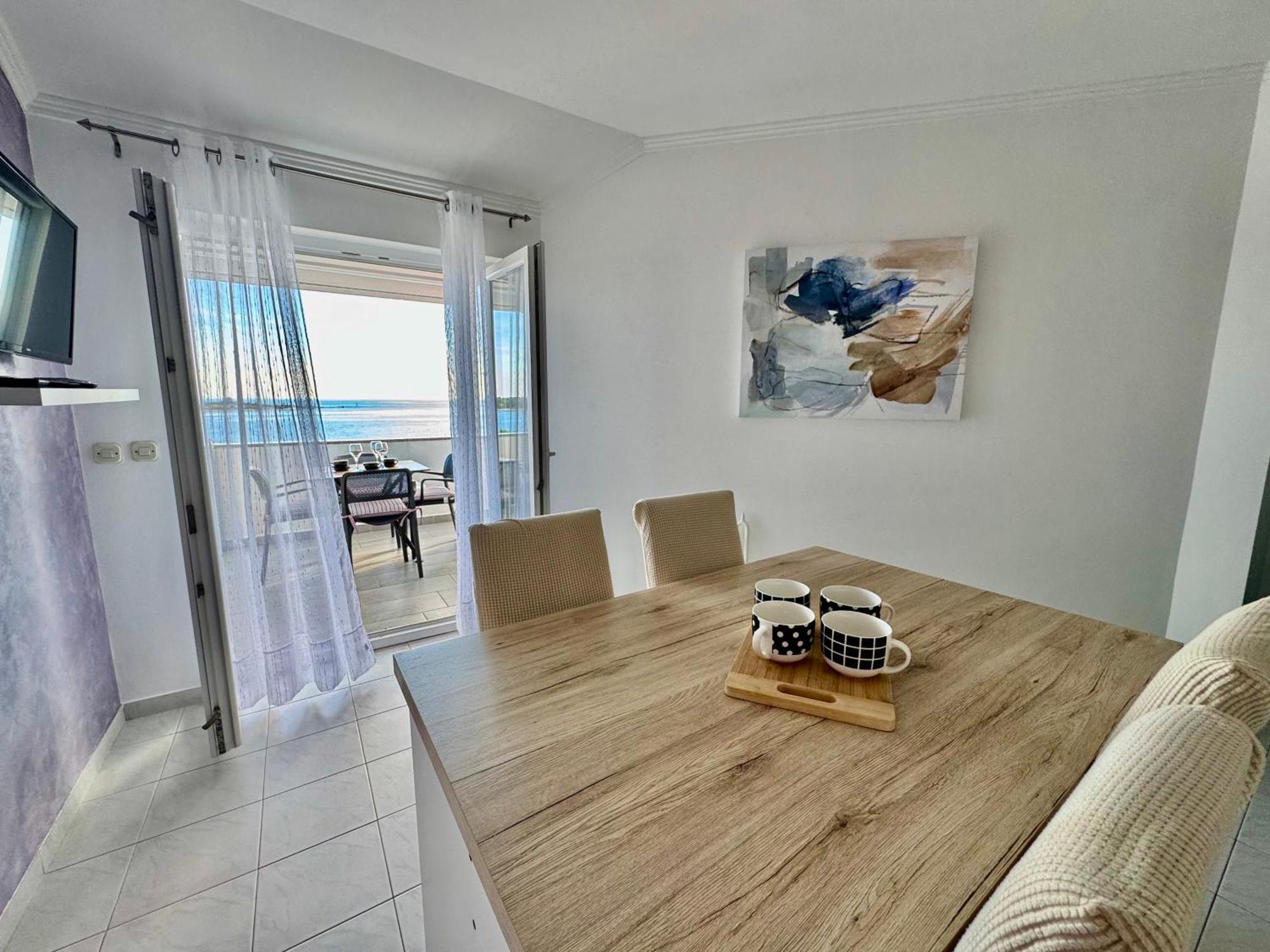 Emanuela 1 Apartment Novalja Luaran gambar